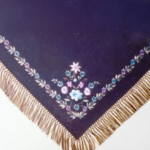 Partur av bukett nr 3, kantur og partur av bukett Miriam Mouritsen, vestamynstur nr 2, seinna skáp